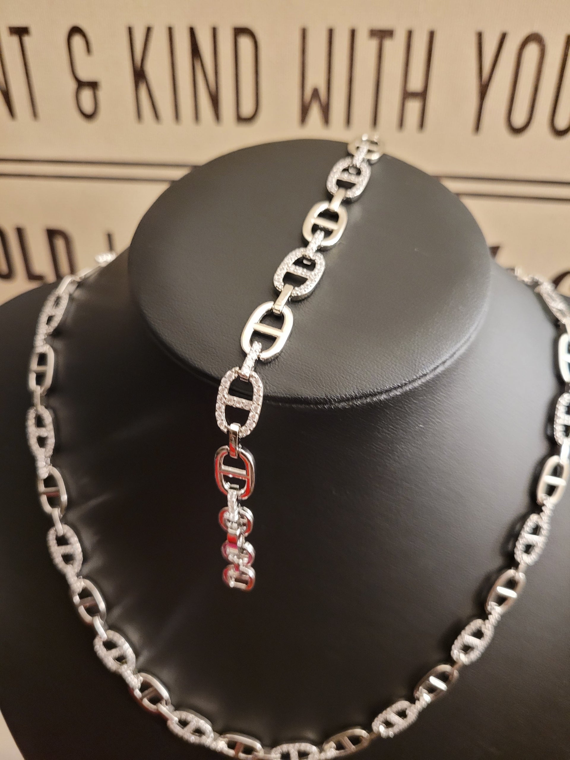 Links and Chains necklace set image 3