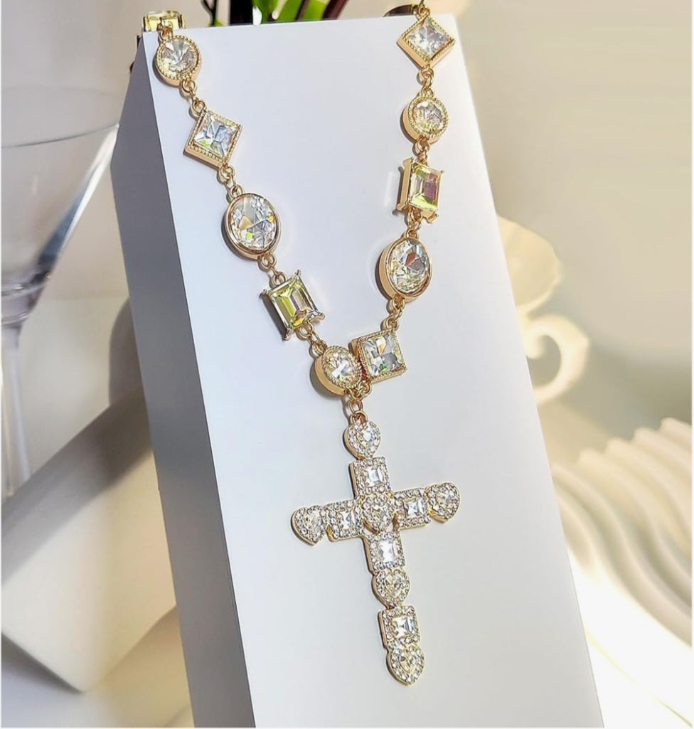 Queen Jeweled Necklace image 0