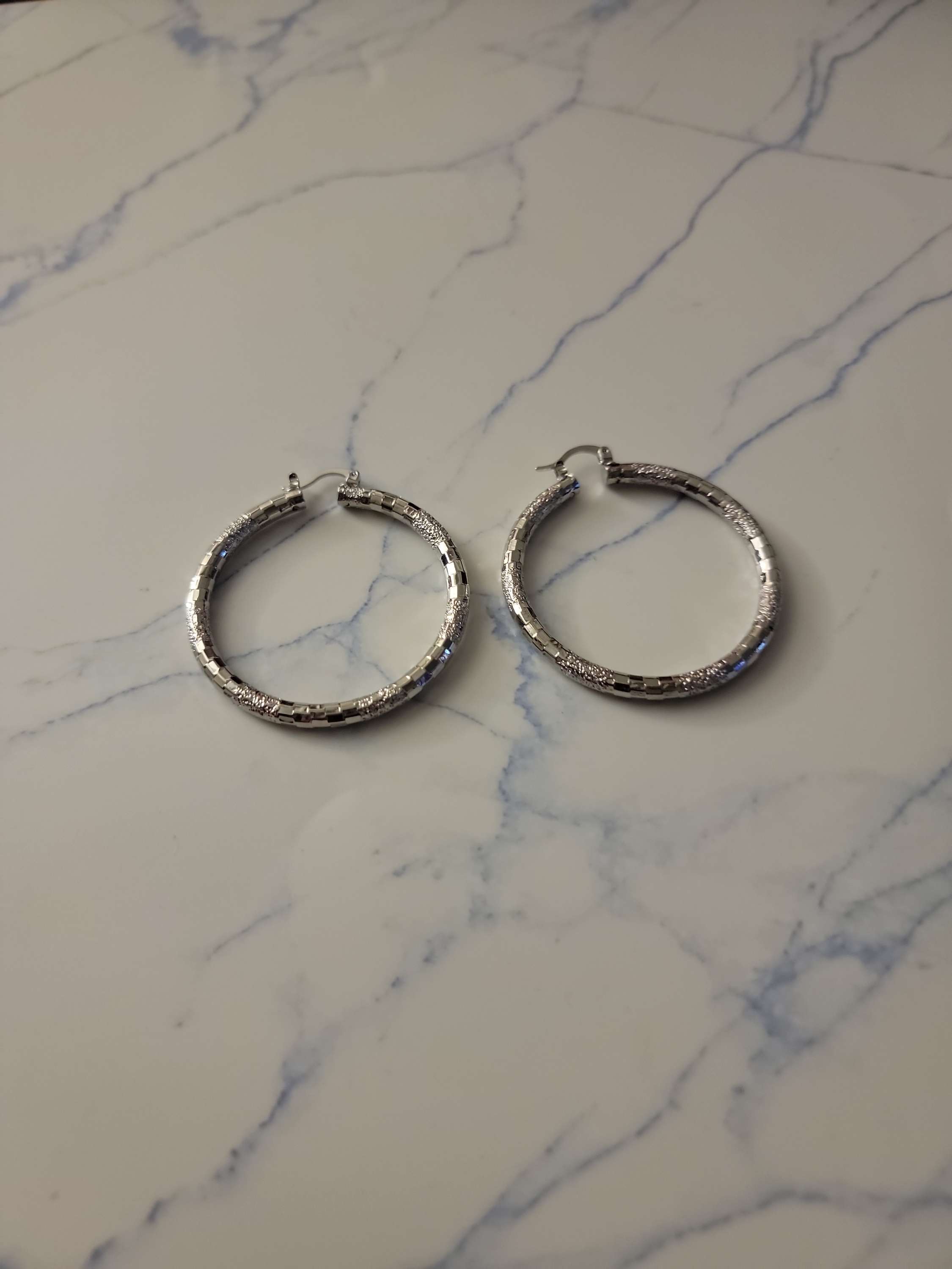 Etched 2.0 hoop image 1