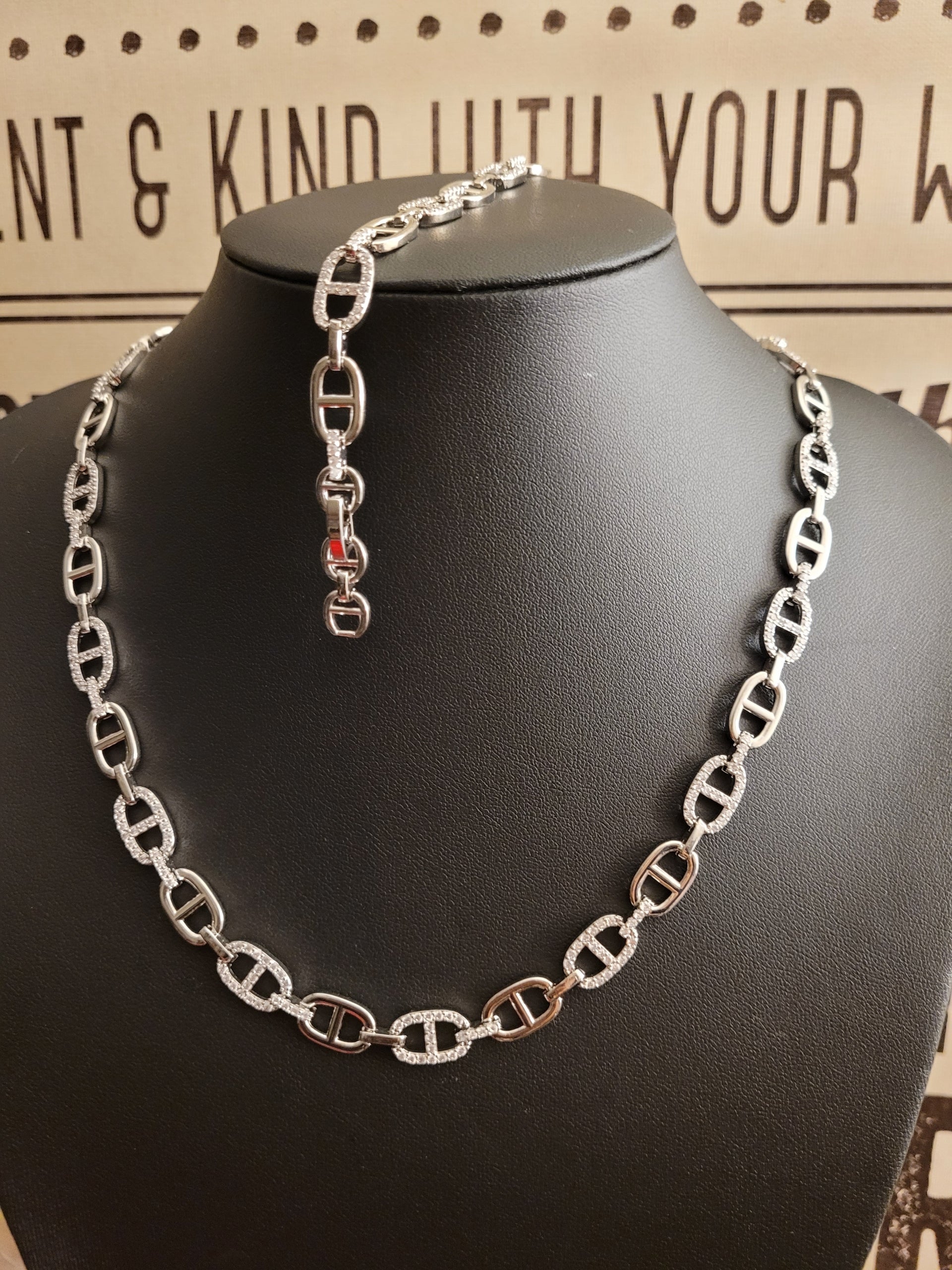 Links and Chains necklace set image 2