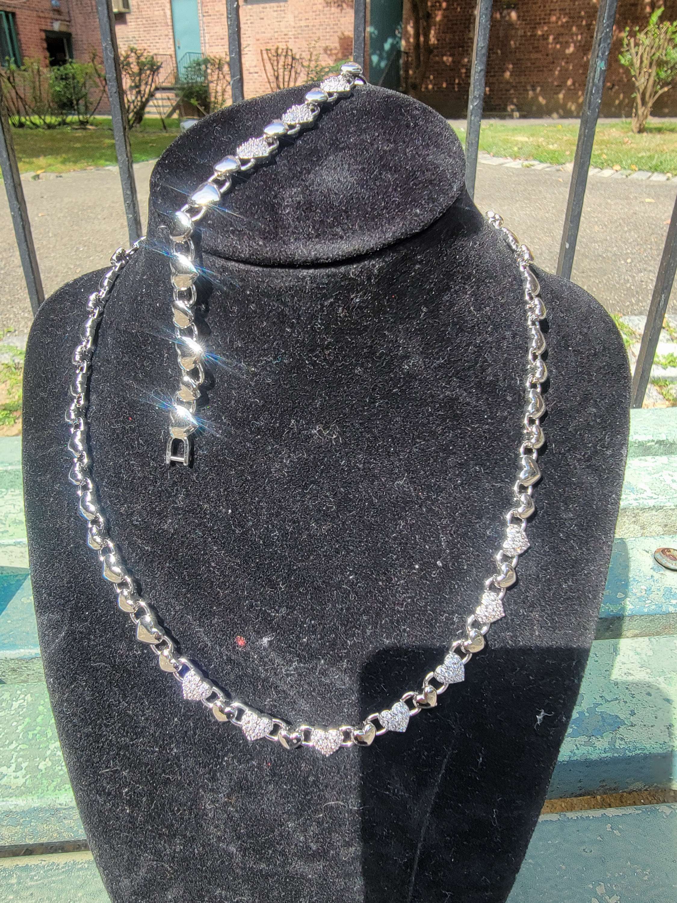 Hearts all around Silver  image 0